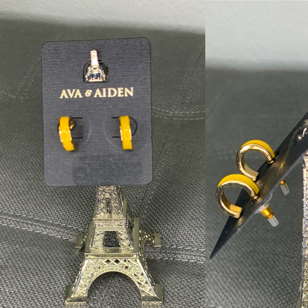 💛small yellow c-hoop earrings💛